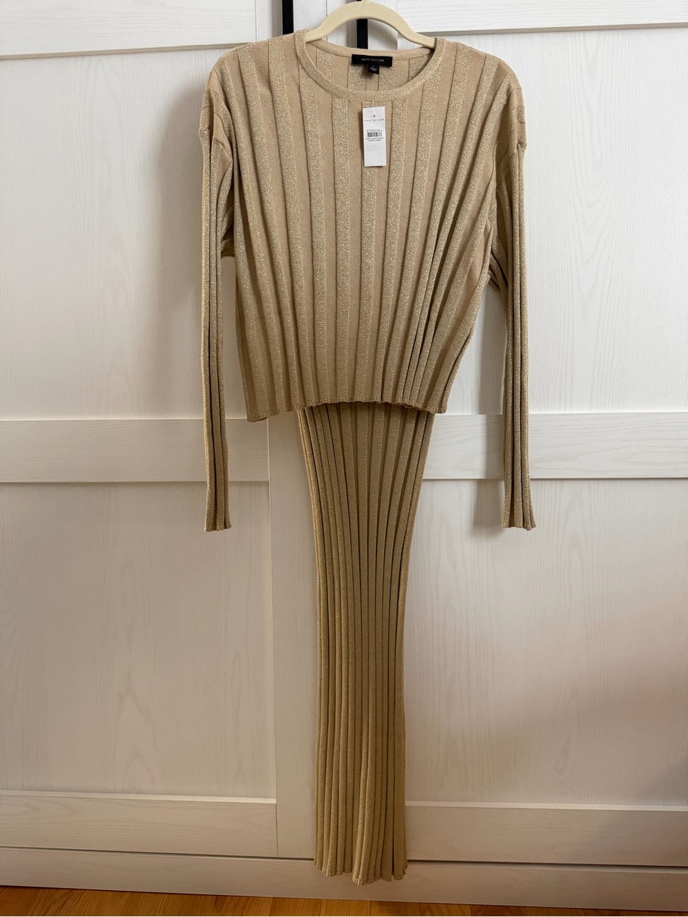 Ribbed Knit Two-Piece Sweater and Midi Skirt Set - Picture 4 of 6